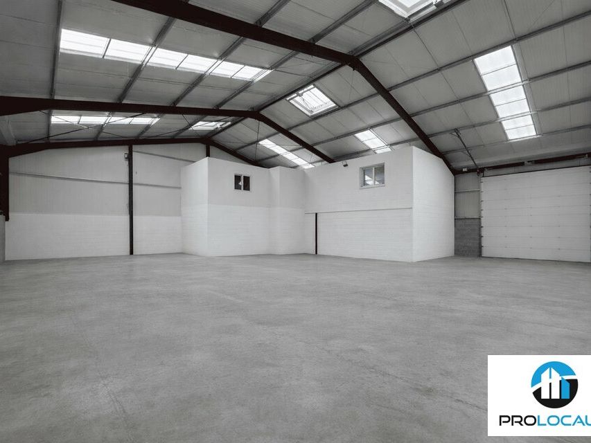Location local d''activites 430 m² non divisibles