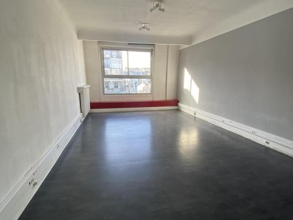 Location bureaux 75 m² non divisibles