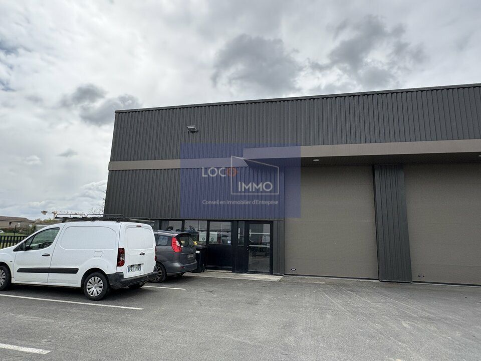 Location local d''activites 288 m² non divisibles