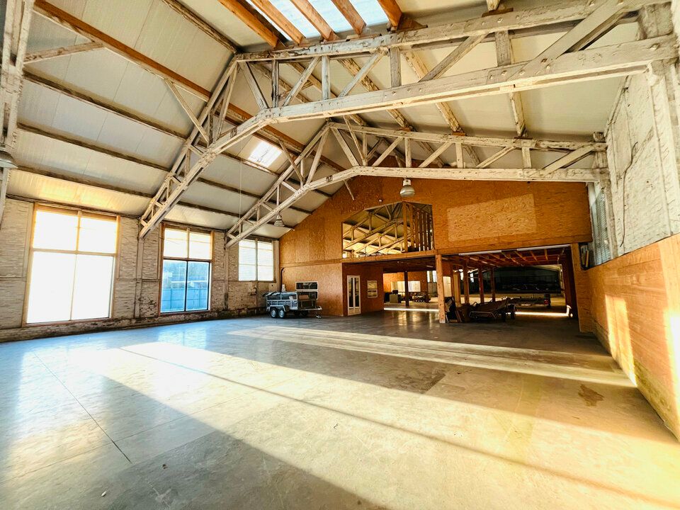 Location local d''activites 1000 m² non divisibles