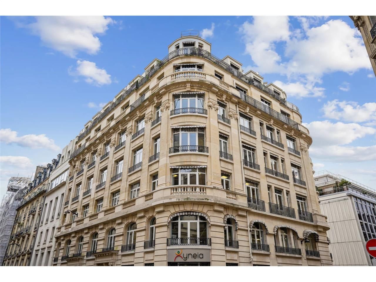 Location bureaux 456 m² à Paris 8ème