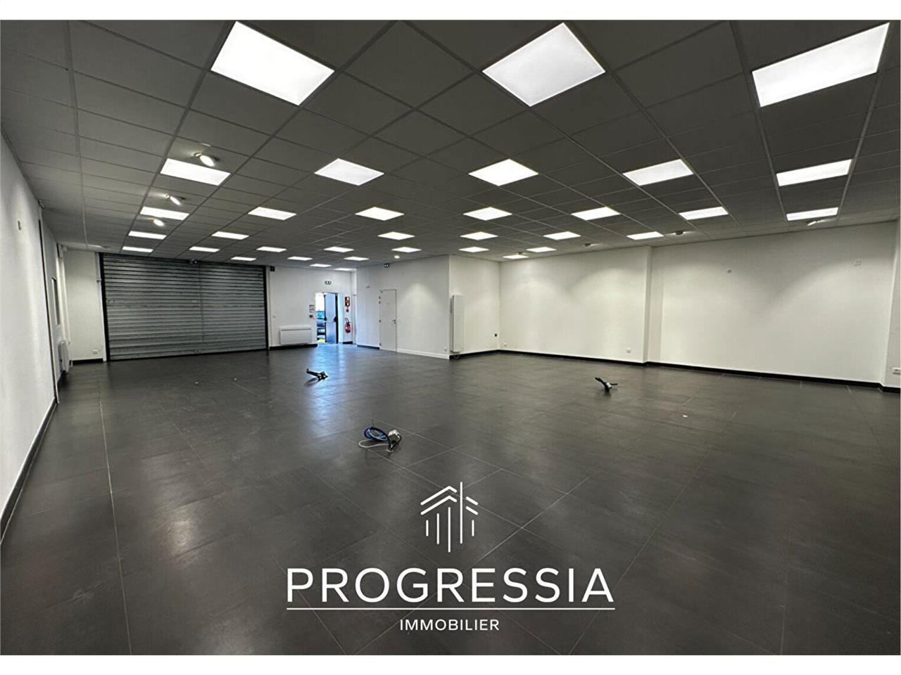Location local 349.00 m² à LE HAVRE