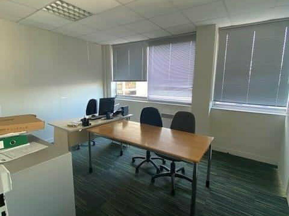 Entrepôt 1 739 m² à louer à Rouen (76)