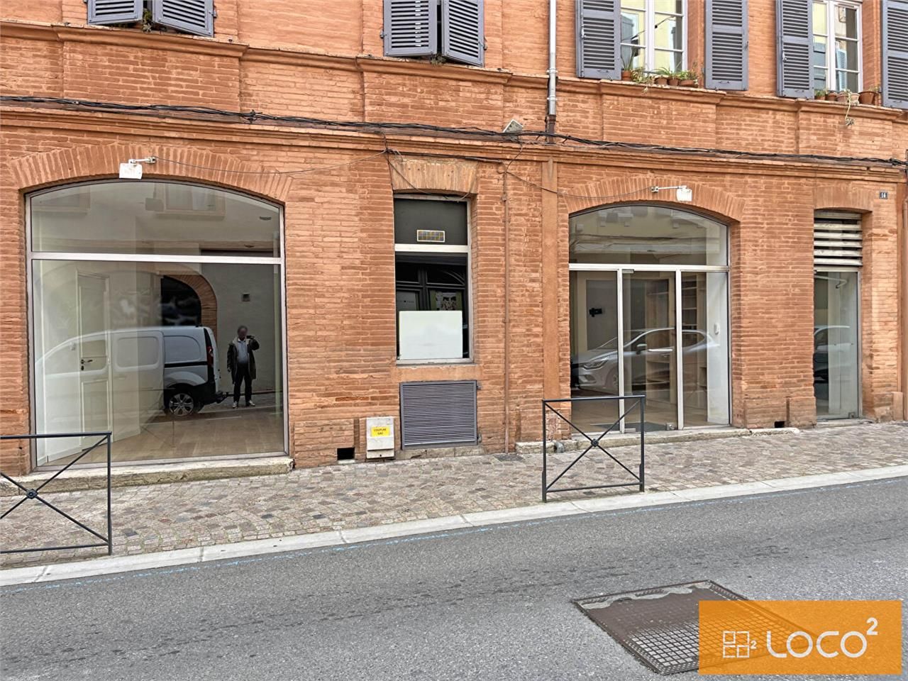 Location local commercial 210.00 m² à MONTAUBAN