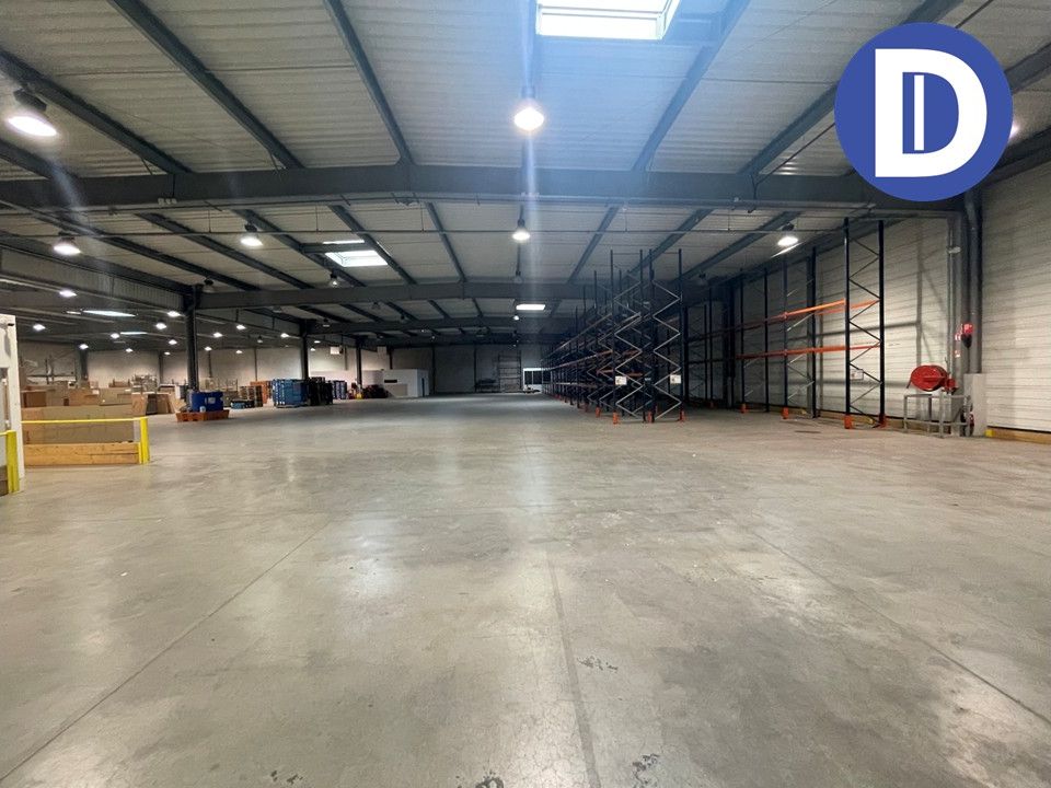 Location activites 1550.00 m² non divisibles