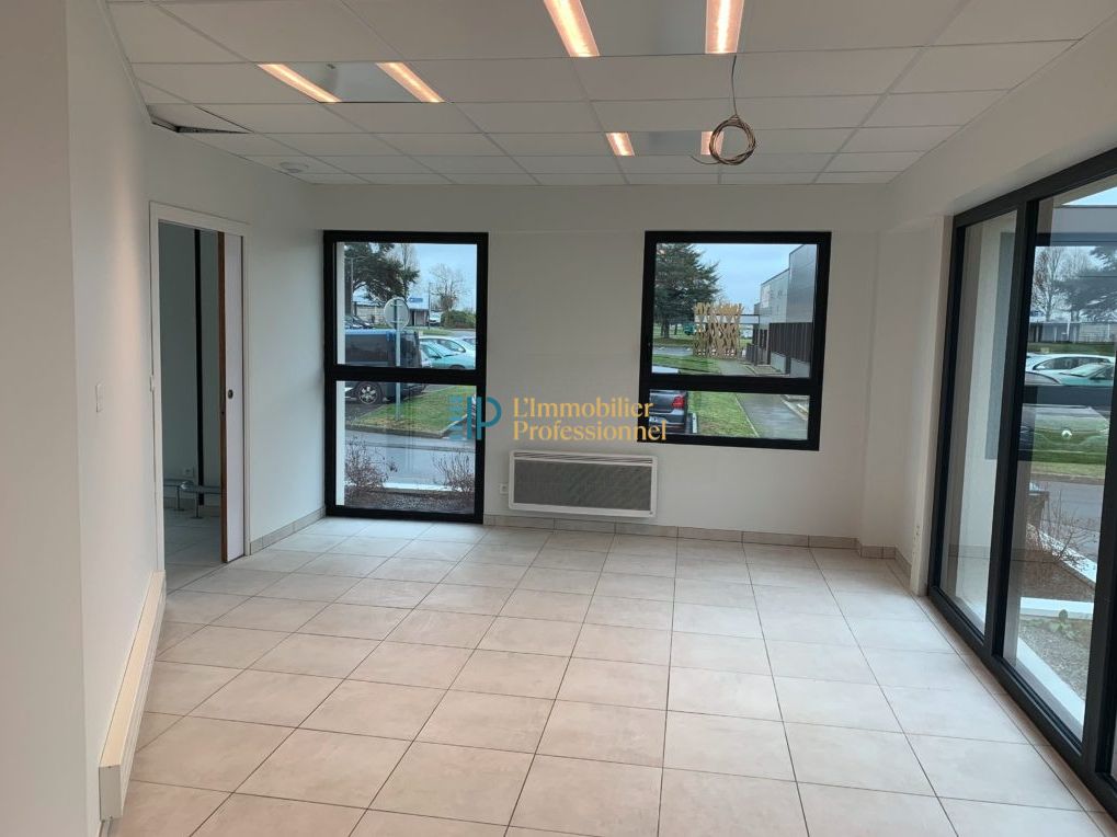 Location bureaux 97 m² à Lanester