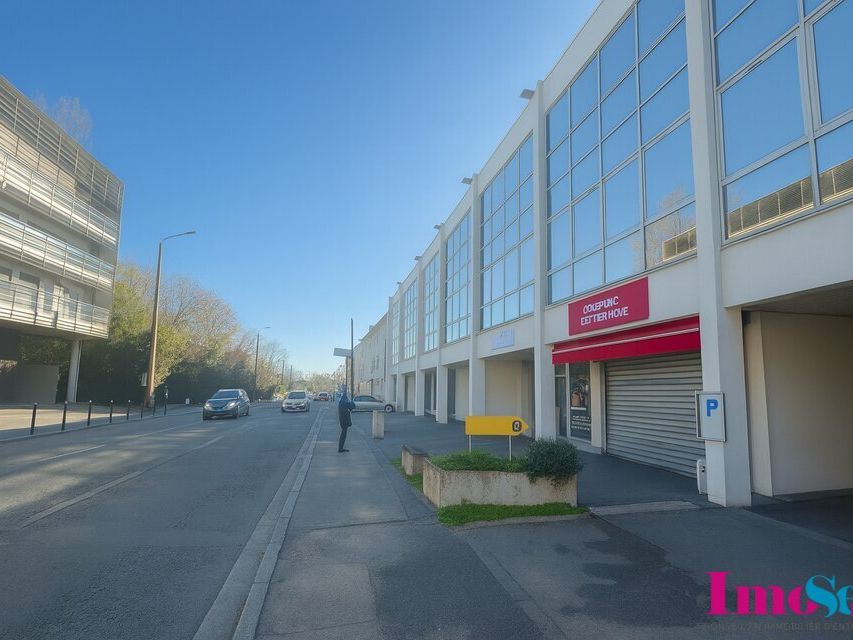 Location local commercial 92 m² non divisibles