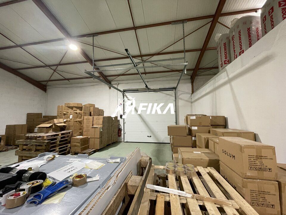 A VENDRE LOCAL D'ACTIVITE 250 m² - (31280) DREMIL LAFAGE