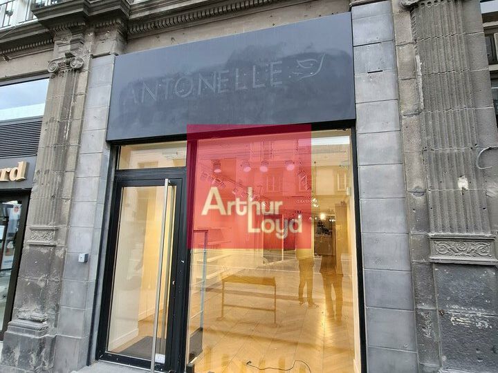 Location local commercial 95 m² non divisibles
