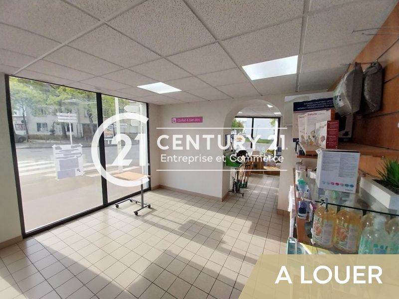 Location entrepot 117 m² à ST NAZAIRE