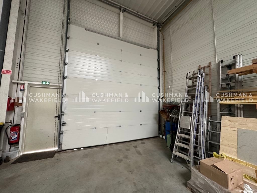 Location activités 391 m² non divisibles