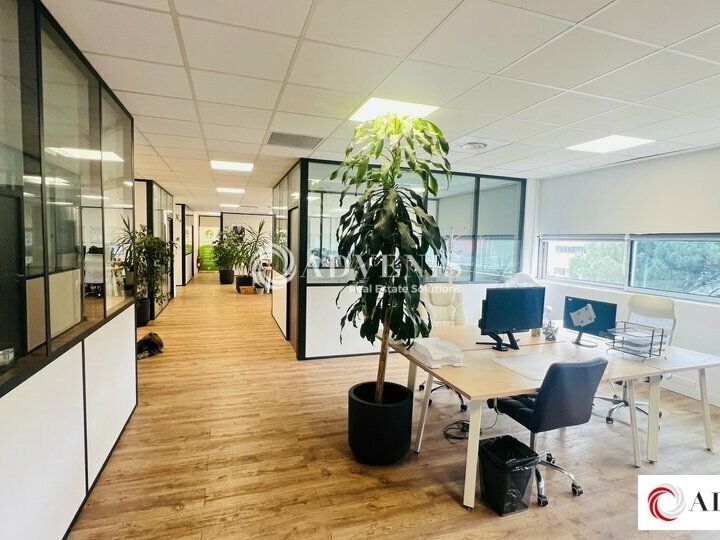 Vente bureaux 268 m² non divisibles
