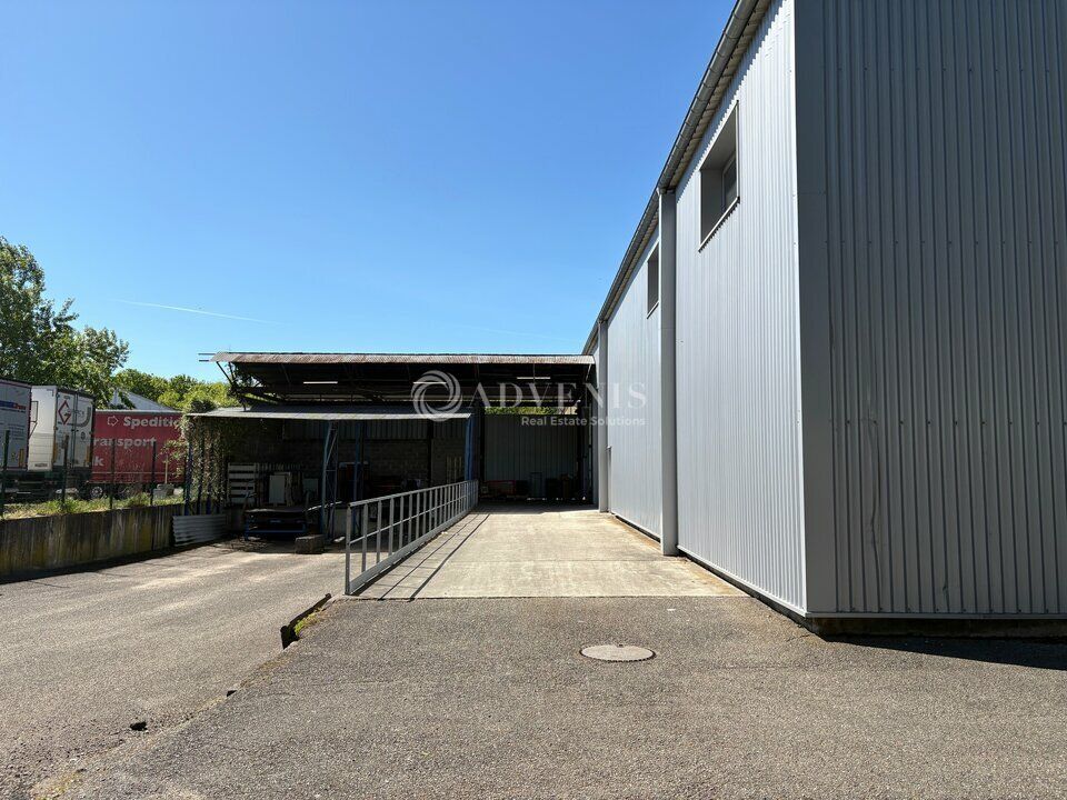 Location local d''activites 1815 m² non divisibles