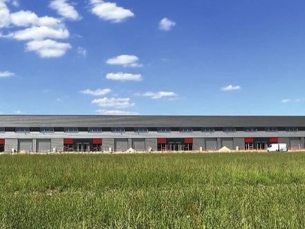 Location entrepôts 370 m² non divisibles