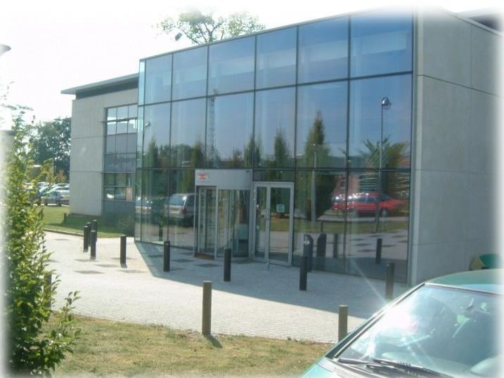 Location bureaux 3418 m² à Mont-Saint-Aignan