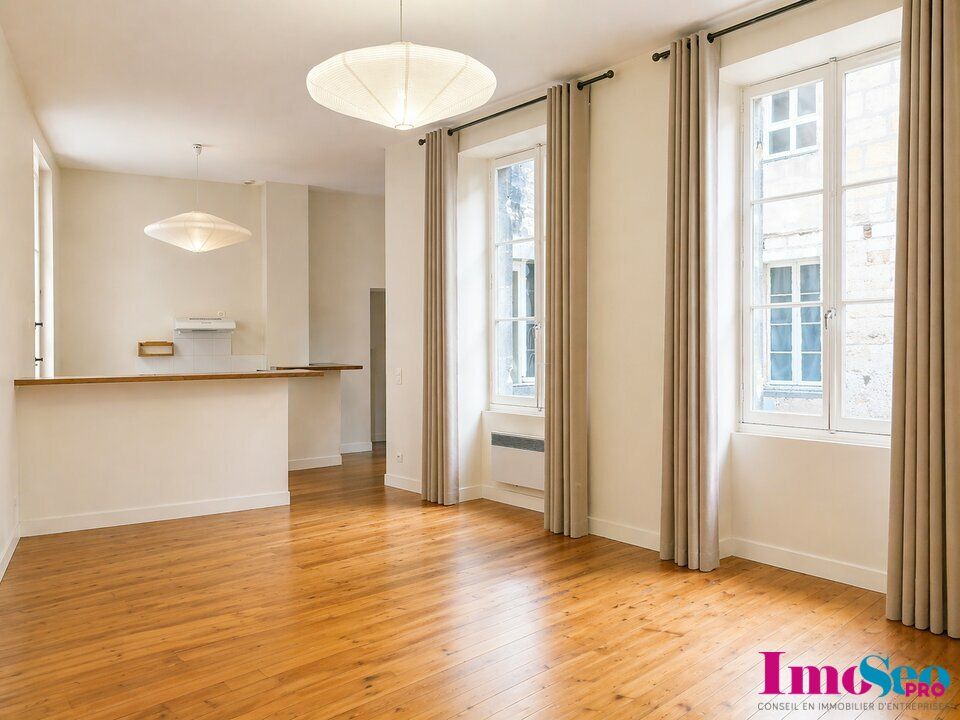Location bureaux 165 m² non divisibles