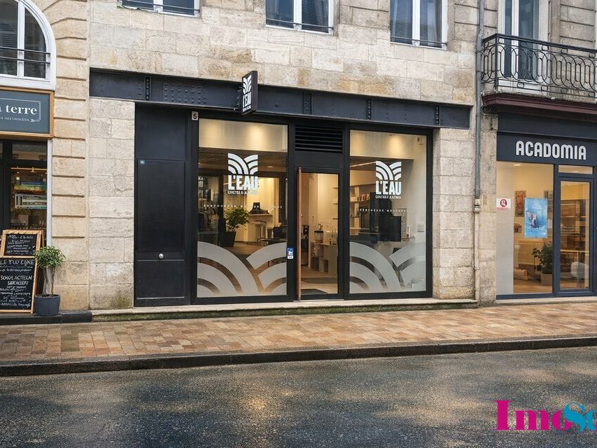 Location local commercial 160 m² non divisibles
