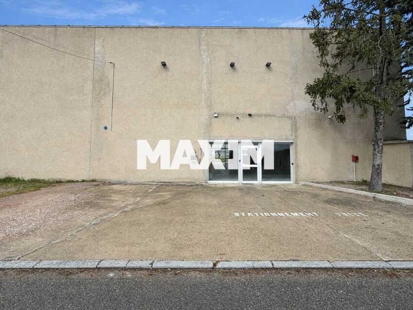Local d'activité avec parkings privatifs – Disponibilité immédiate