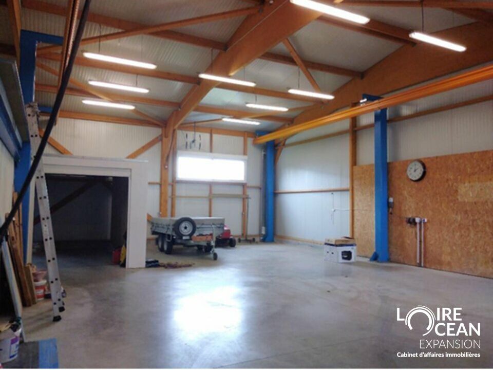 Vente local d''activites 395 m² non divisibles