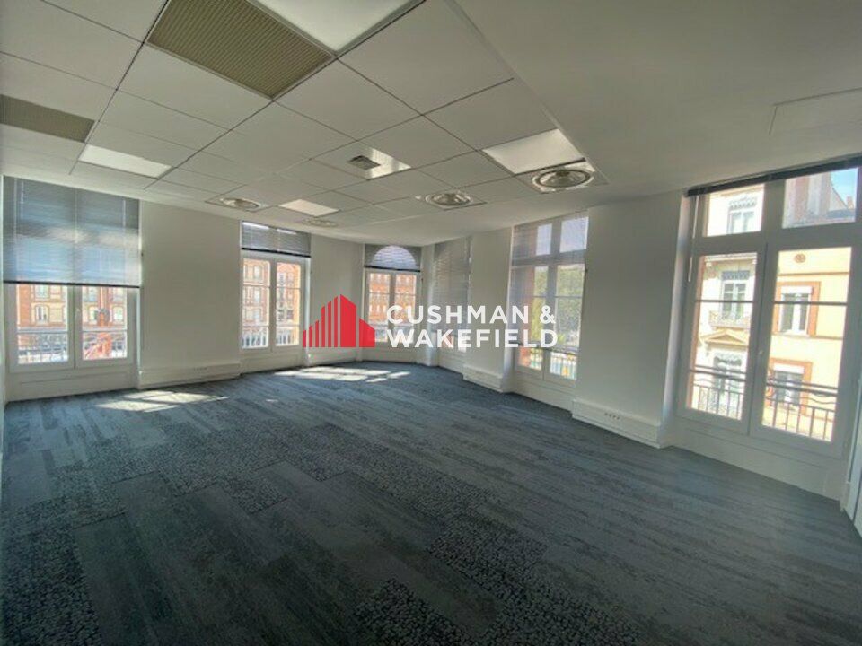 Location bureaux 653 m² non divisibles