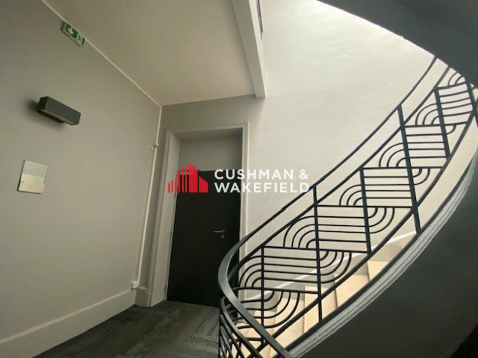 Location bureau - 653 m²