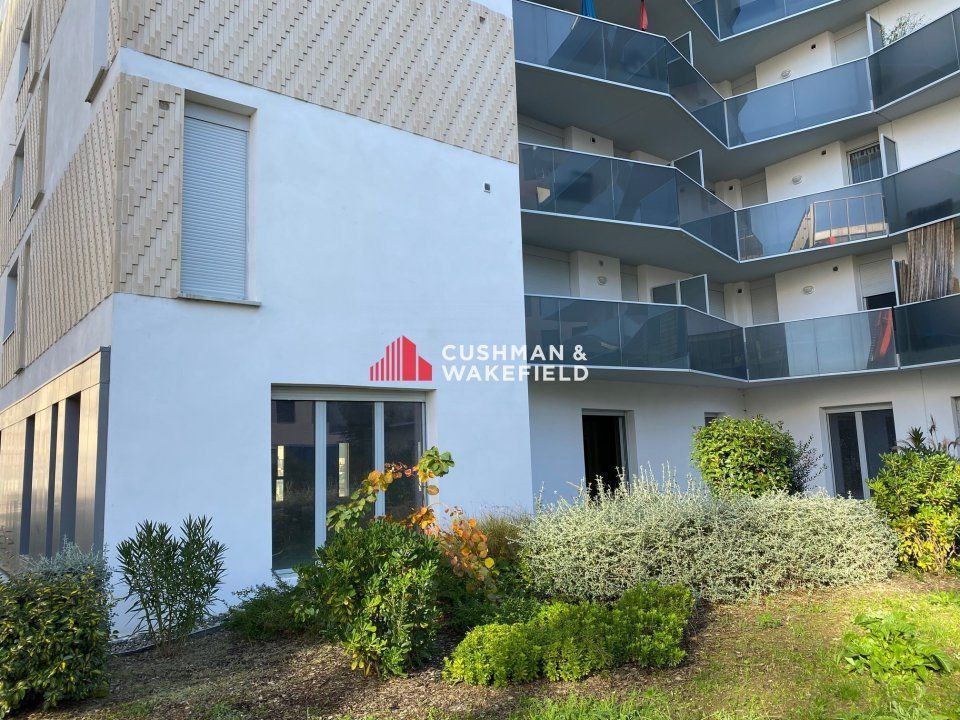 Location bureaux 486 m² divisibles à partir de 211.6 m²
