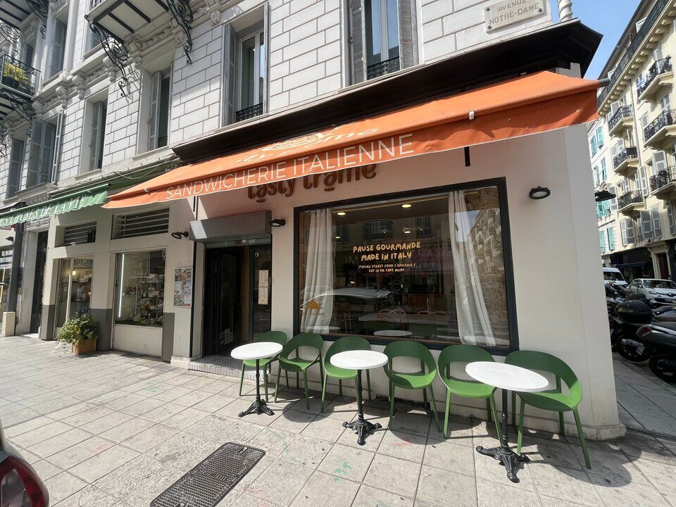 Vente fonds de commerce 45.88 m² non divisibles