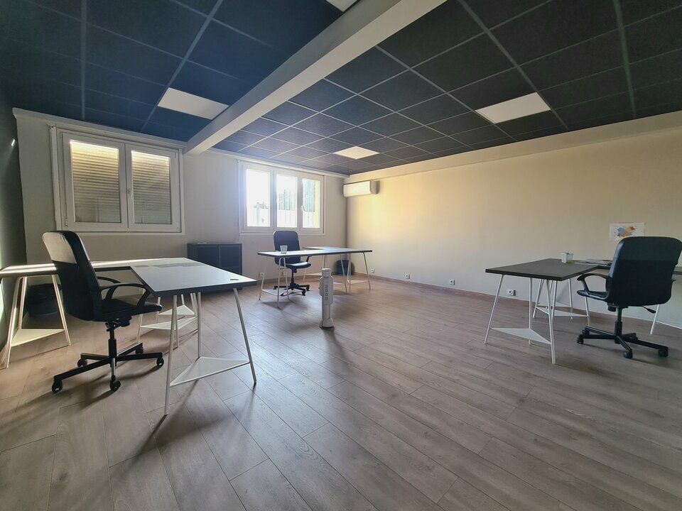 Location bureaux 85 m² non divisibles