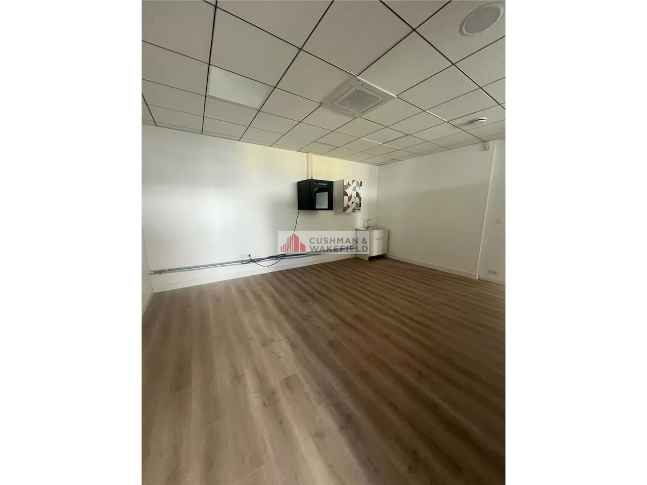 NIMES - BUREAUX A LOUER