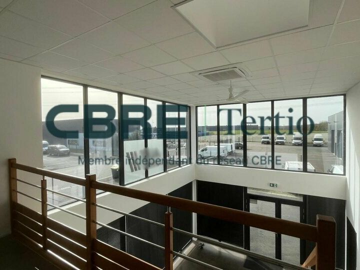Location local d''activites 1173 m² non divisibles