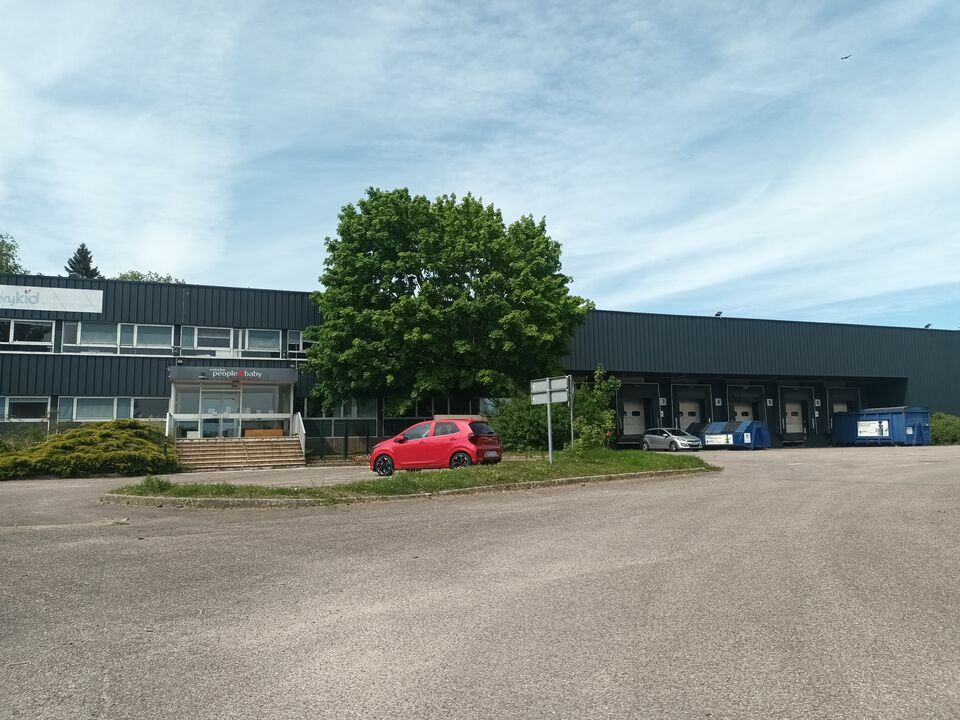Vente local d''activites 5177 m² non divisibles