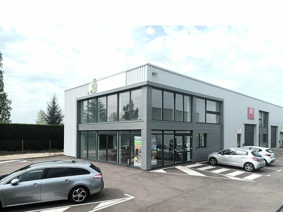 Location local commercial 120 m² non divisibles