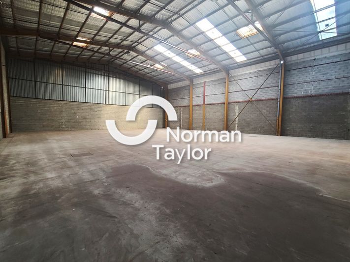 Location local d''activites 4000 m² non divisibles