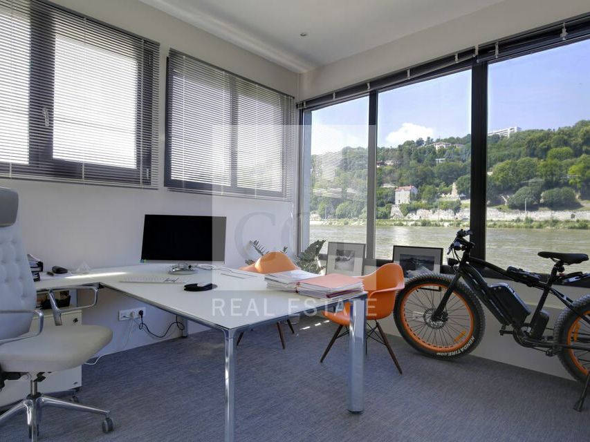 BUREAUX