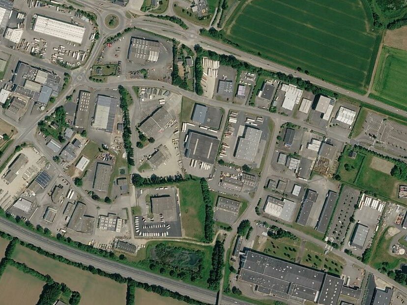 Vente local d''activites 359 m² non divisibles