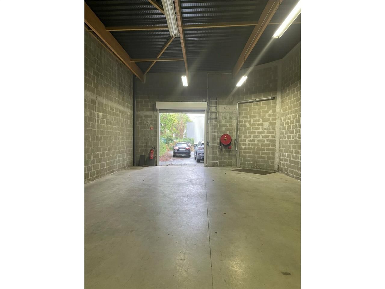 A VENDRE - ENTREPOT