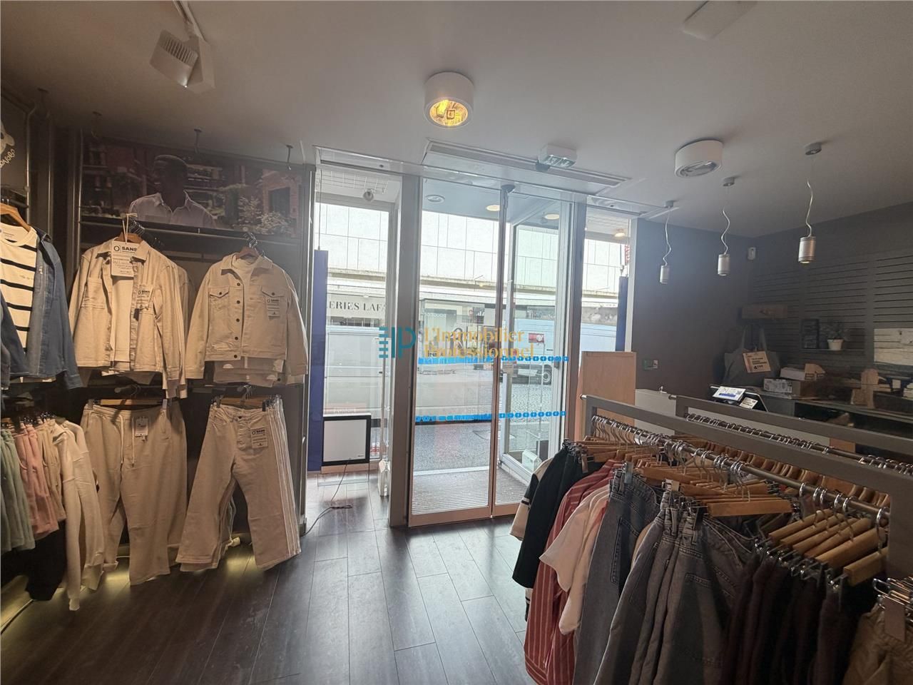 Location local commercial 140 m² à Lorient