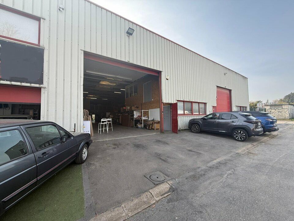 Vente local d''activites 465 m² non divisibles