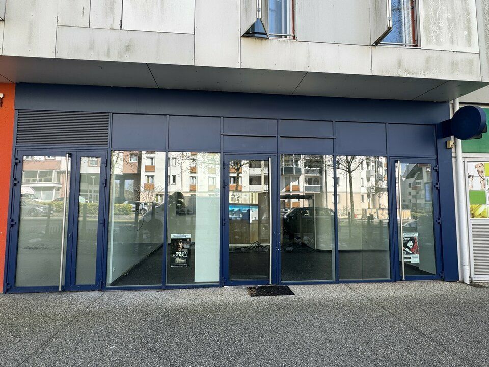 Location local commercial 170 m² non divisibles