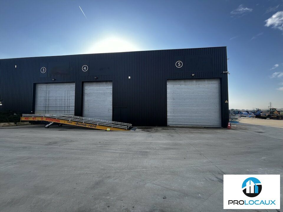 Location local d''activites 1520 m² non divisibles