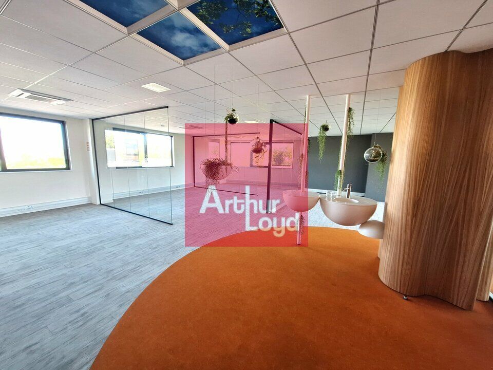 COURNON D'AUVERGNE - ZENITH - BUREAUX A LOUER 449M²