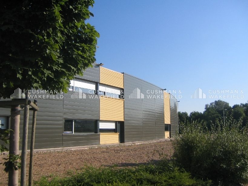 Location activités 450 m² non divisibles