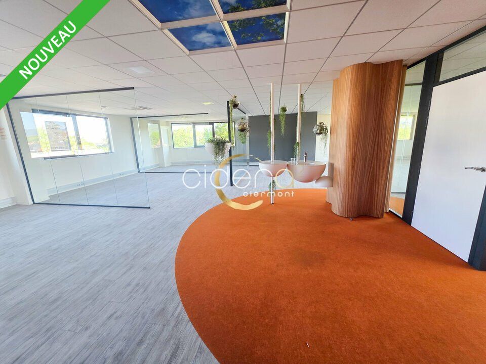Location bureaux 449.23 m² divisibles à partir de 218.23 m²