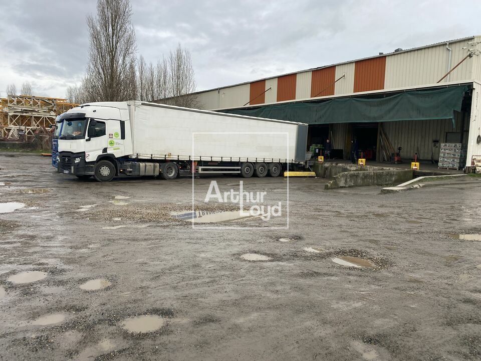 Vente local d''activites 4650 m² non divisibles