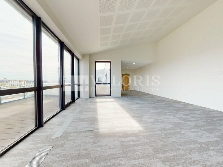 VALORIS REAL ESTATE vous propose des bureaux neufs au sein d'un nouveau territoire en développement ! Connecté à l'agglomération et situé à proximité immédiate du périphérique, nous vous proposons plusieurs surfaces de bureaux à l'acquisition.