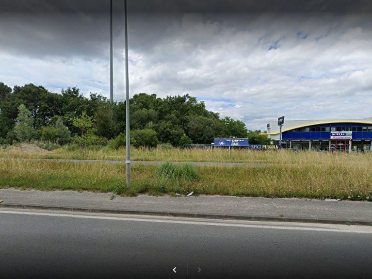 Location terrain 400 m² non divisibles