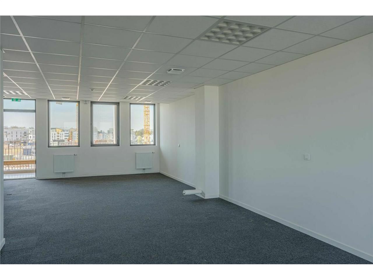 Location bureaux 62 m² à Épron