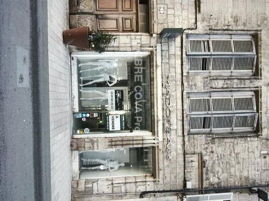 Local commercial 81,65 m²  - DOLE - Rue de Besançon 