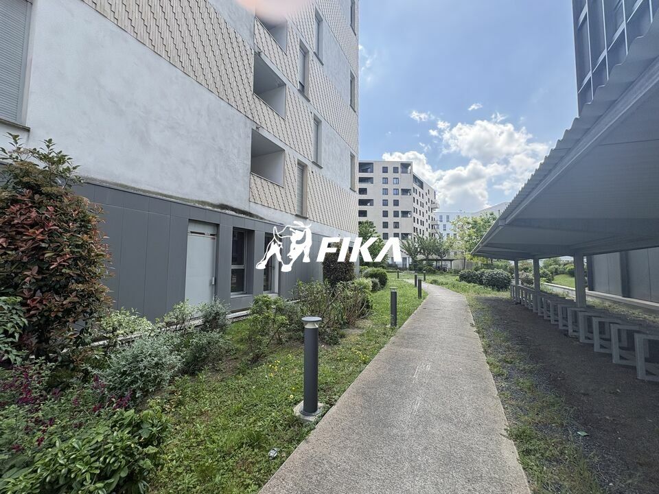 Location bureaux 486.5 m² divisibles à partir de 211.6 m²
