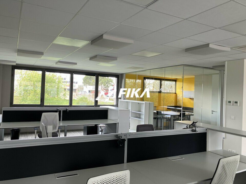 A VENDRE BUREAUX 138 m² - (31600) MURET